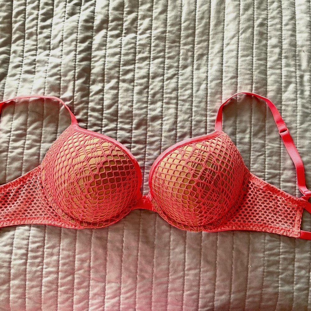 32DD Very Sexy Salmon Victoria's Secret bra